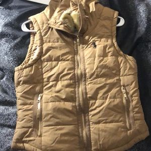 Polo vest
